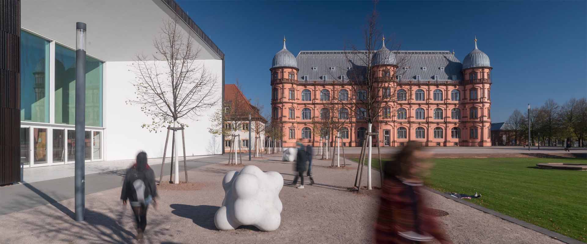 header-schloss-1920x800